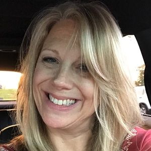 Meet your Posher, Rebecca